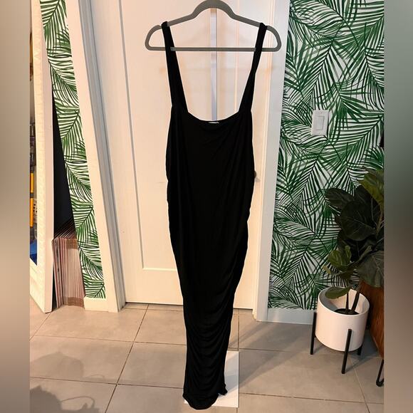 Good American Black Plus Size Ruched Maxi Dress Size 5XL - Picture 6 of 9
